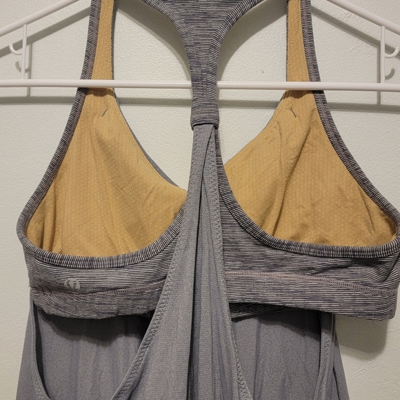🦋2/$25🦋 Lululemon Practice Freely tank size 8 - Picture 5 of 6
